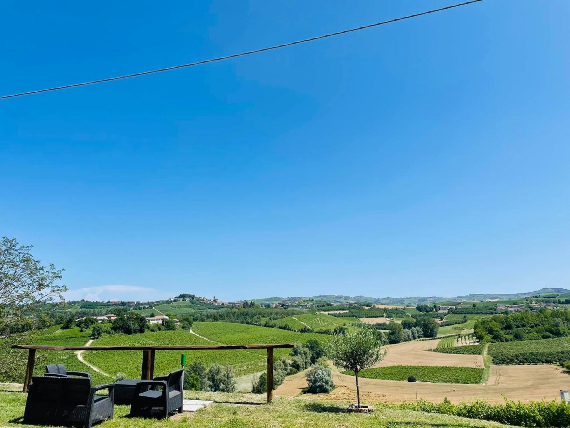 Ferienwohnung Locazione Turistica Cascina Pela Castagnole delle Lanze Exterior foto